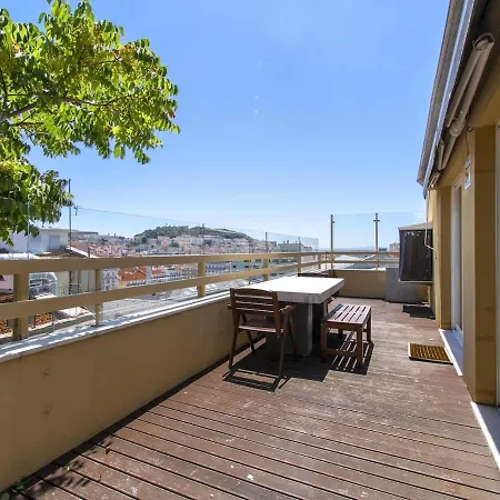 Amazing Penthouse Bairro Alto Duplex ליסבון