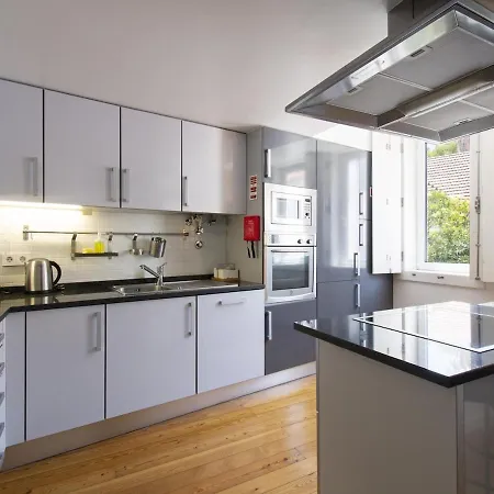 Amazing Penthouse Bairro Alto Duplex * ליסבון
