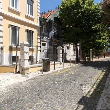 דירה Amazing Penthouse Bairro Alto Duplex ליסבון