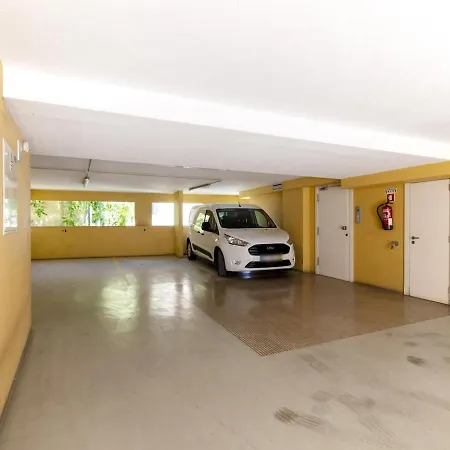 Amazing Penthouse Bairro Alto Duplex * ליסבון